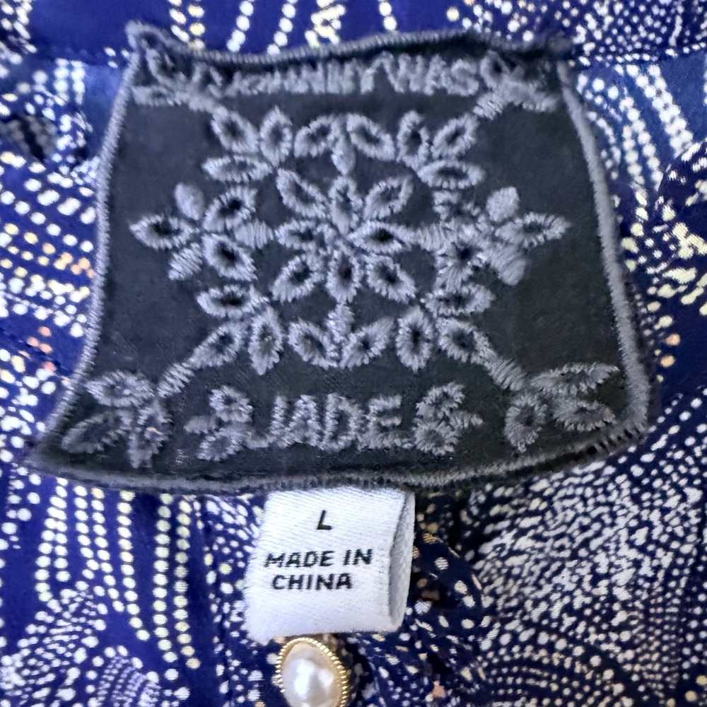 Johnny Was Shades of Silk Blouse L Blue Floral Paisley Scalloped Pearl Button - Picture 6 of 16